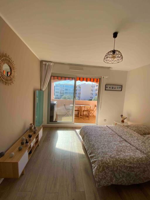 דירות Charmant Studio A Saint Mandrier Sur Mer מראה חיצוני תמונה
